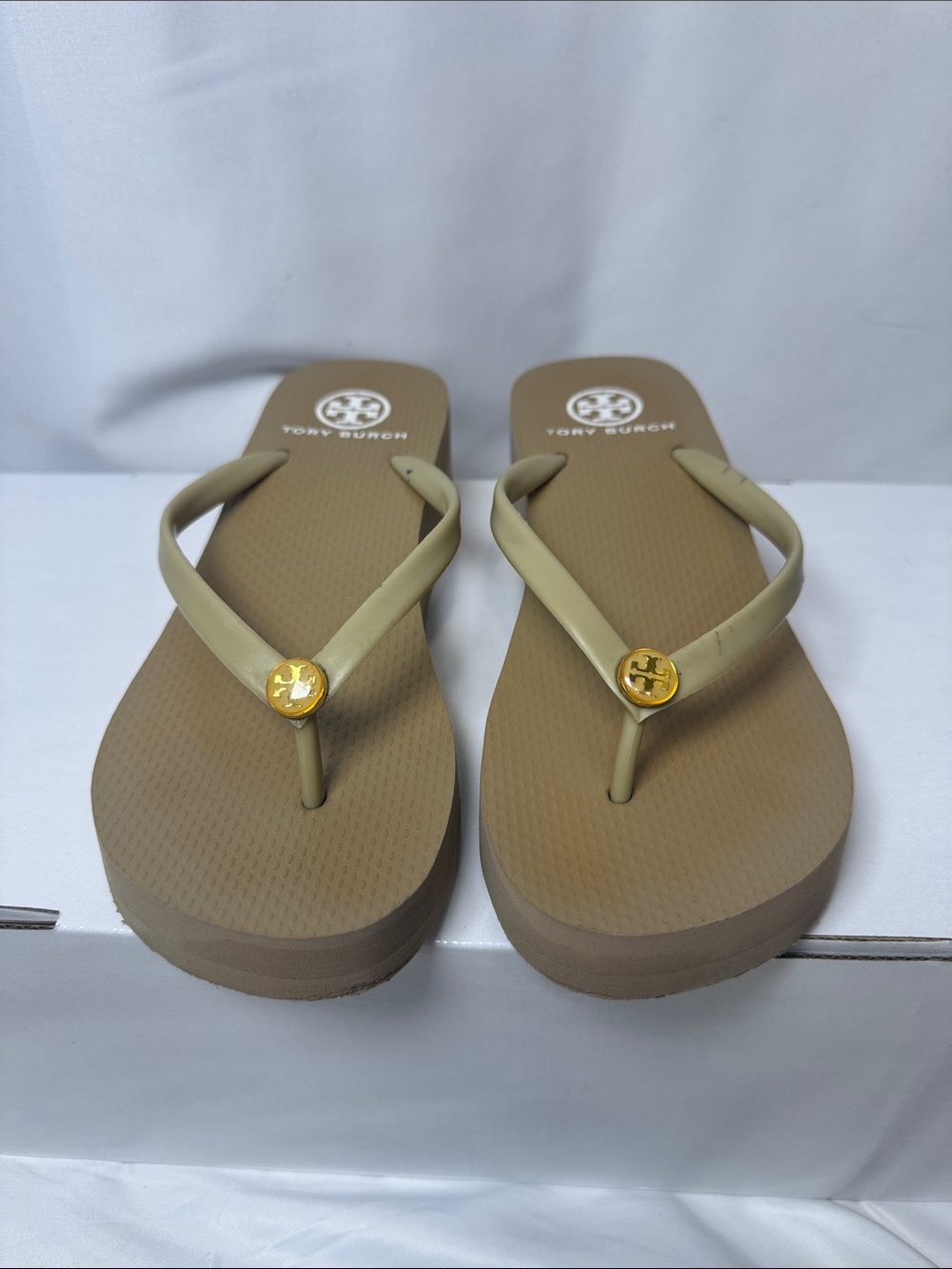 Tory Burch Khaki Thin Wedge Platform Flip Flops Size 8.5 - Picture 3 of 9